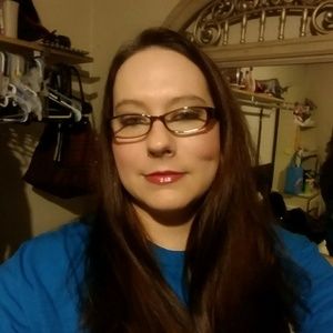 Meet your Posher, April